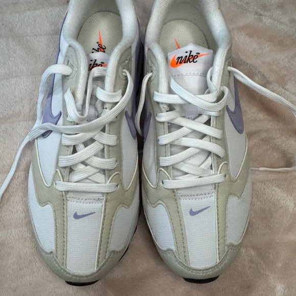 Nike Air Max Dawn White, Tan, and Lavender Shoes. Womens 5.5 - NWOT-No Box - Picture 1 of 4